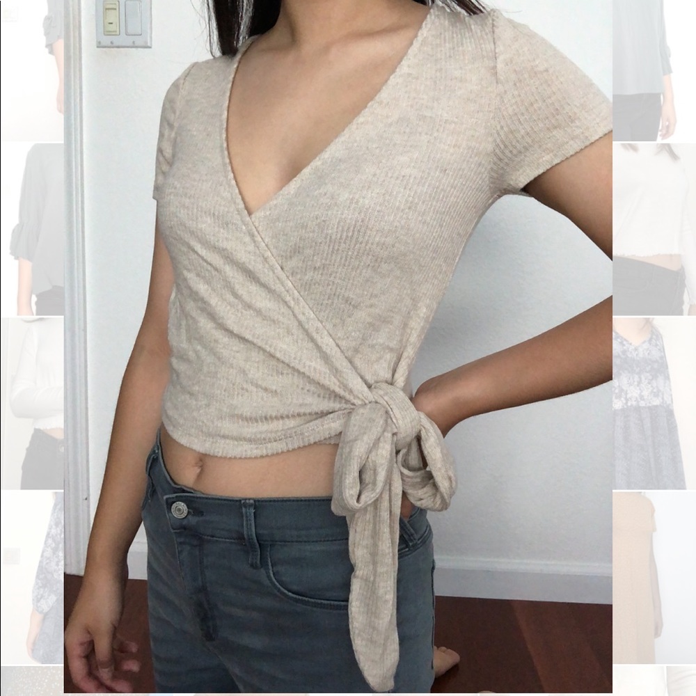 URBAN OUTFITTERS Cropped Wrap Top Size M